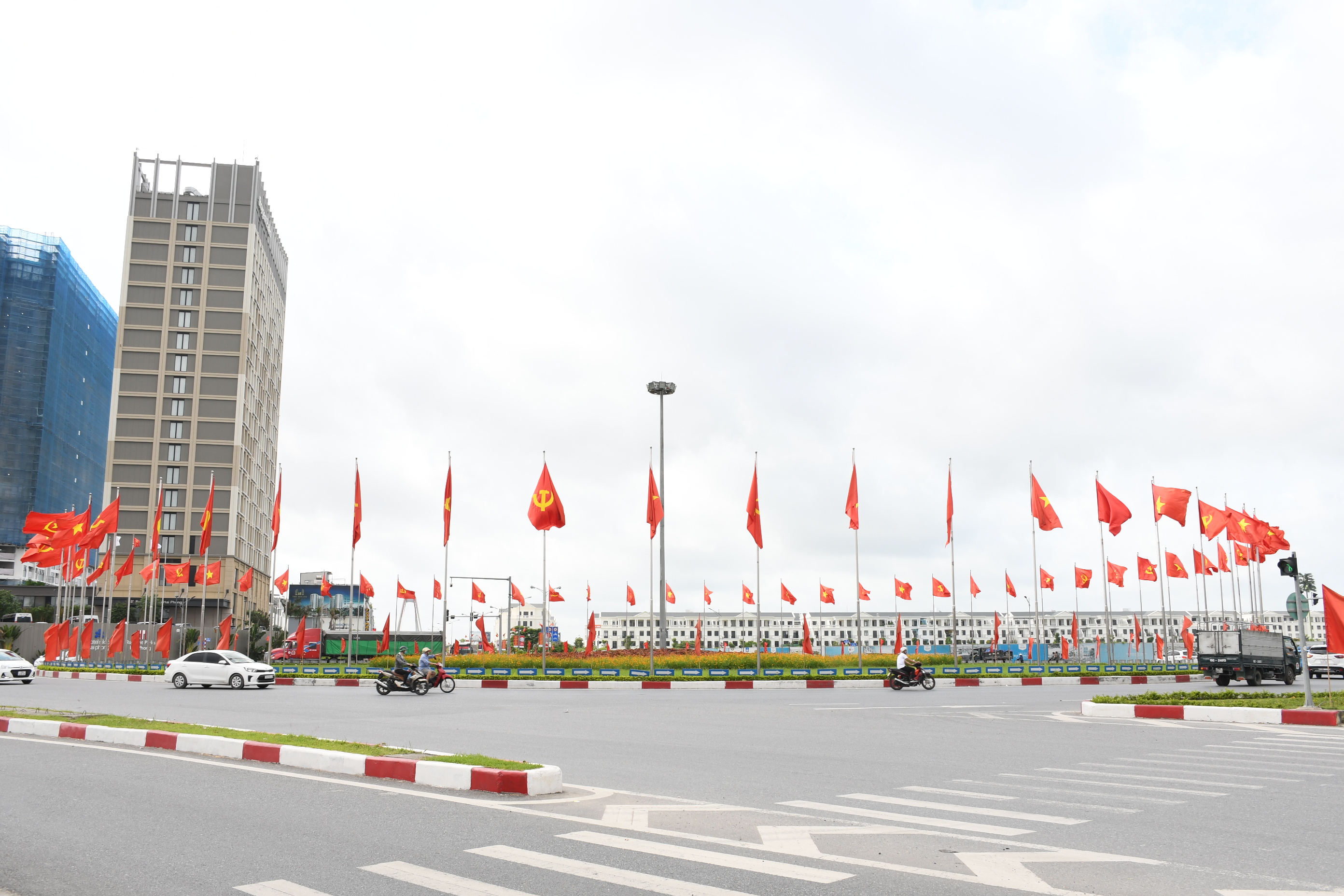 Tìm người chứng kiến tai nạn giao thông xảy ra 10h30' ngày 22/5/2021 tại khu vực vòng xuyến đường Bùi Viện - Võ Nguyên Giáp